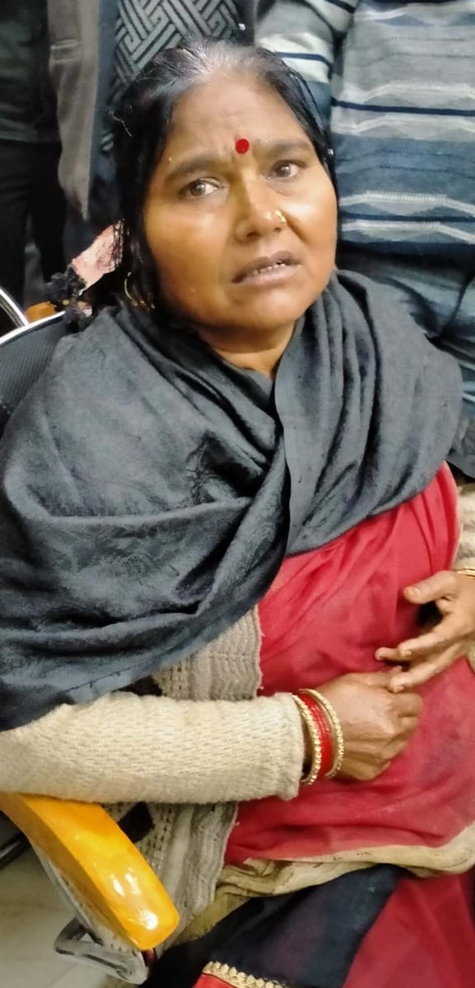 mahila ne kiya aatmadaah ka prayaas, tahaseel mein hadakamp