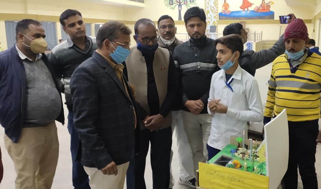 Shyamsunder and Sudhir's model tops in science exhibition