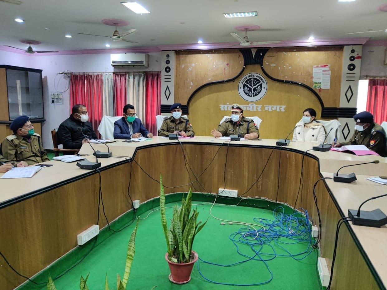 dig says to officer, talk to farmer and solve his problem