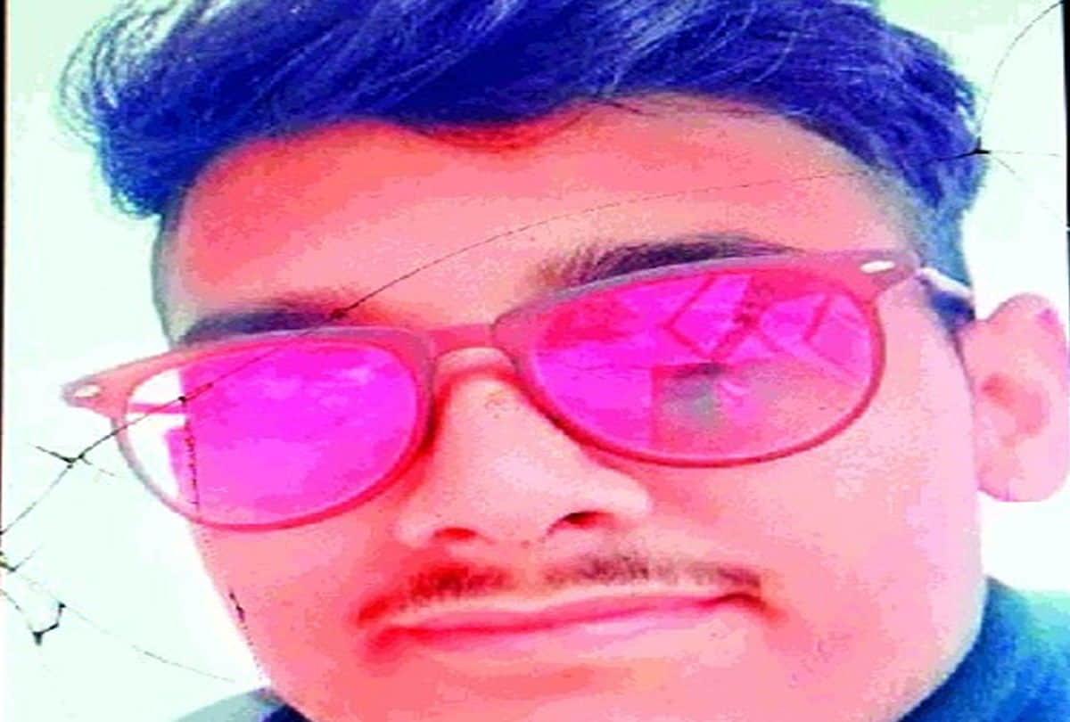 husband caught wife with lover in aligarh of uttar pradesh lover killed by husband
