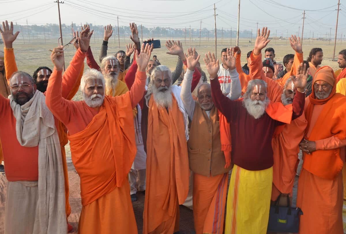 saints of Kashi expressed anger at 'Tandava'