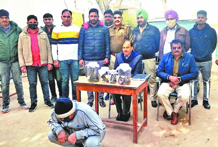 Haryana Police busts an illegal arms manufacturing unit in UP