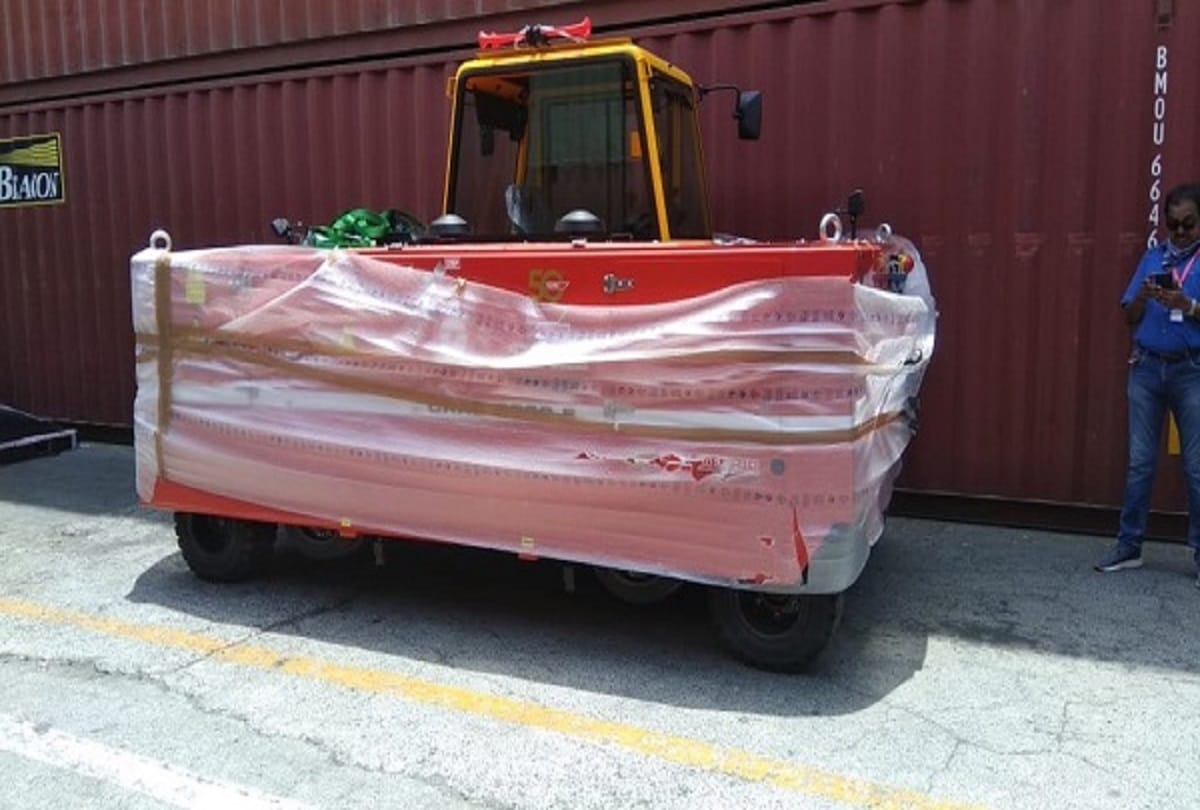 Agra metro Road Rail Rescue Vehicle Will Maintenance Train
