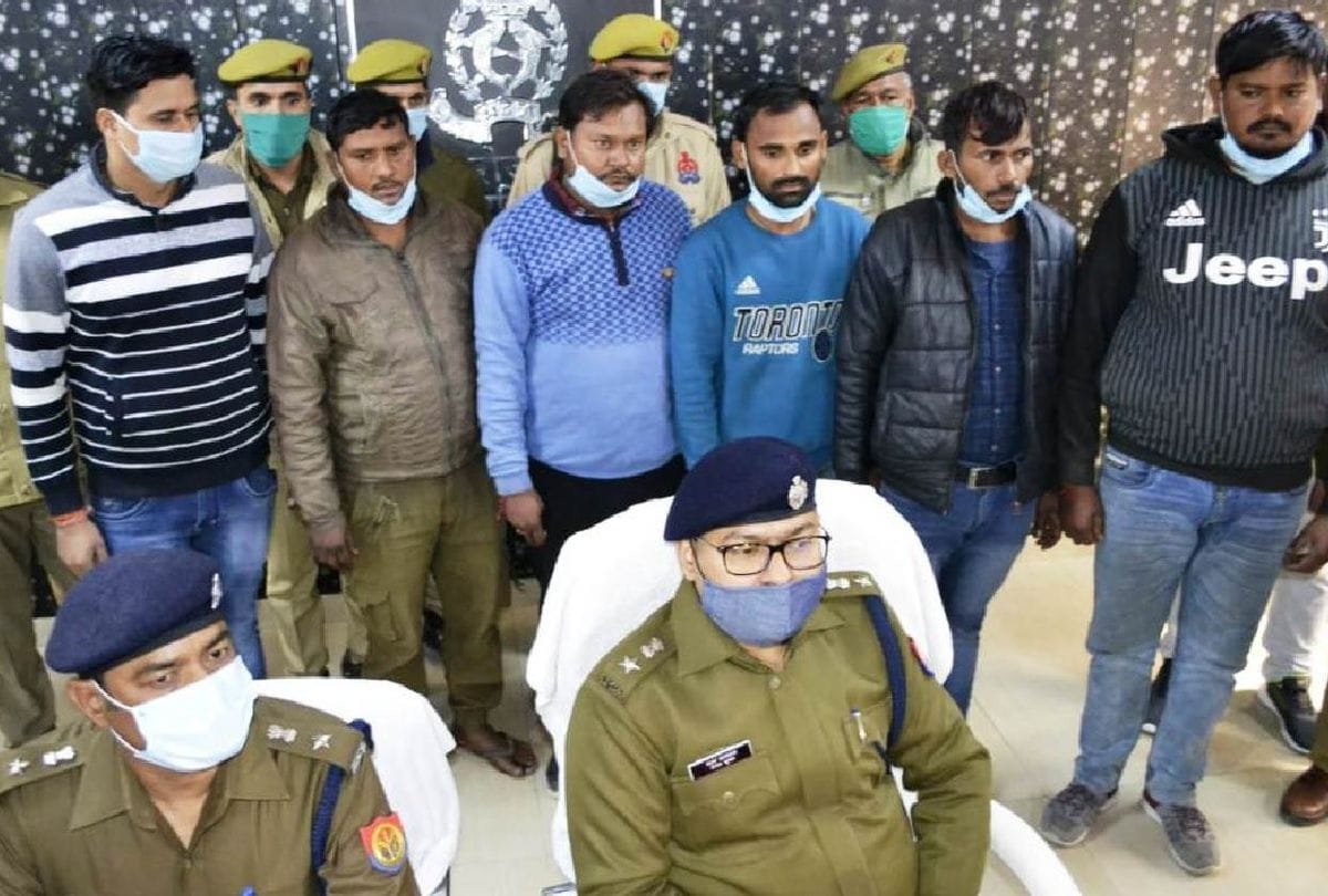 Police Encounter With Bikers Gang In Shikohabad Five Arrests