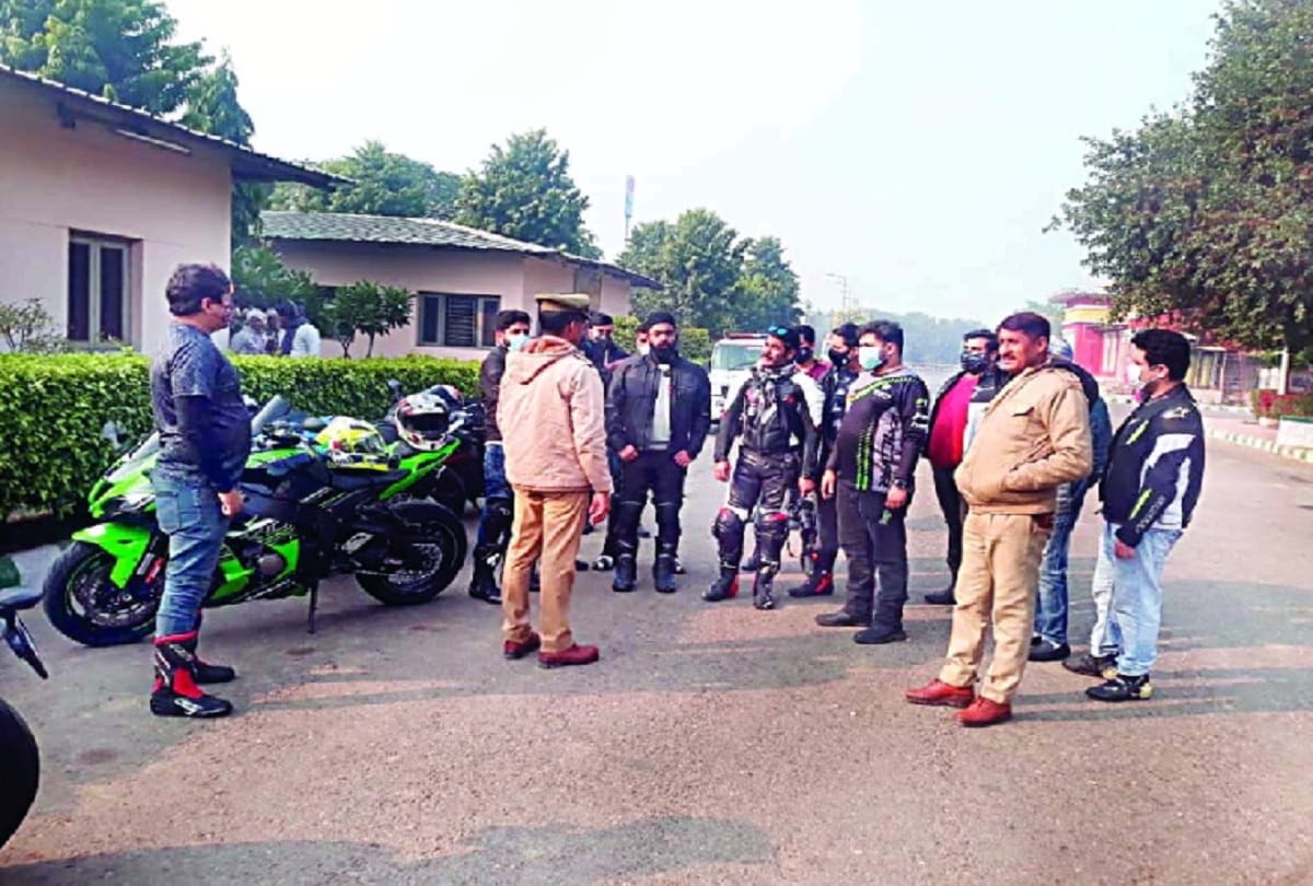 53 bike riders clallaned for over speeding bike on Yamuna Expressway