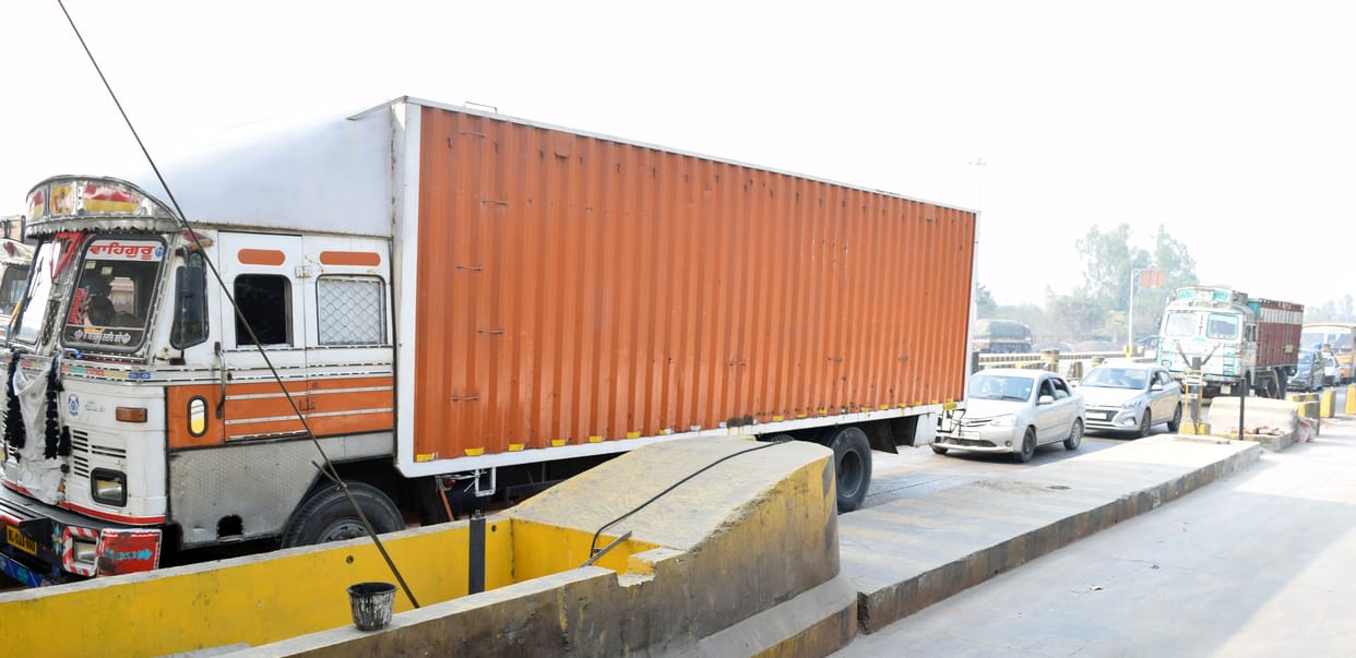 Fastag still not in 30 percent of vehicles
