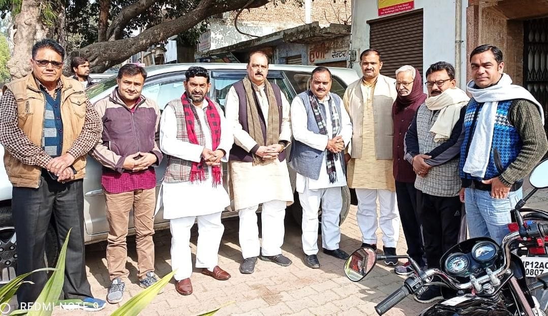 Khatauli farmers leave for Delhi