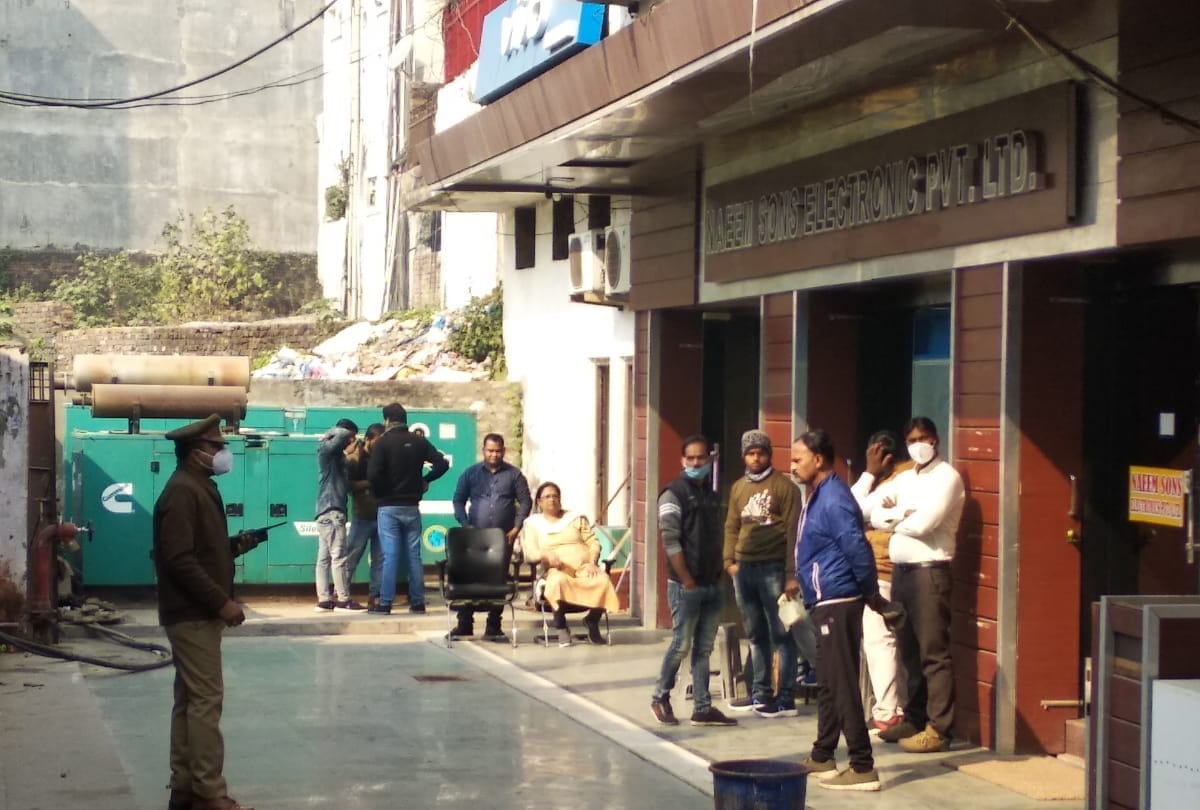 ATS team raid for Terror funding in Gorakhpur baldev plaza