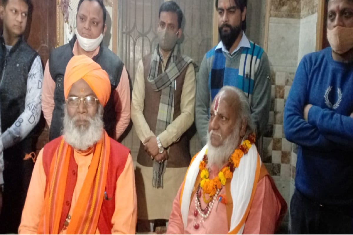 Meerut News: MP Sakshi Maharaj has statement back at Rakesh Tikait's statement