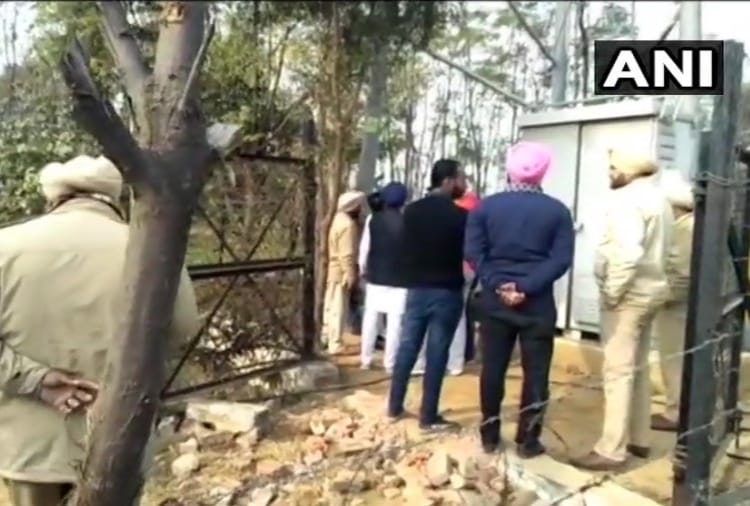 Kisan Andolan: Farmers Decided To Not Vandalised Mobile Phone Towers In Punjab