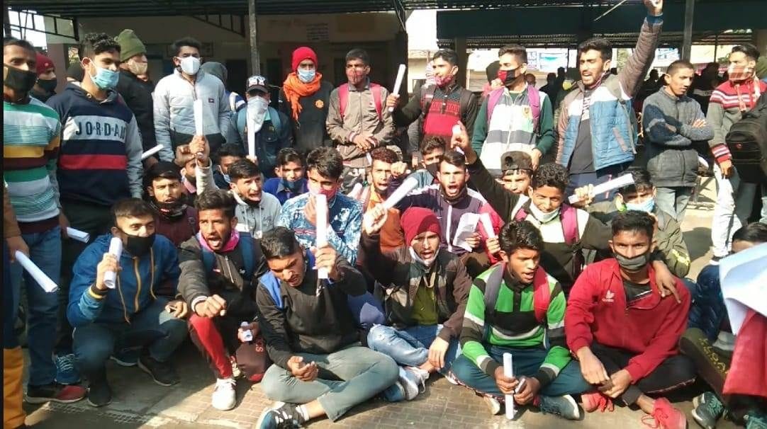 Youths performed in the absence of rapid test