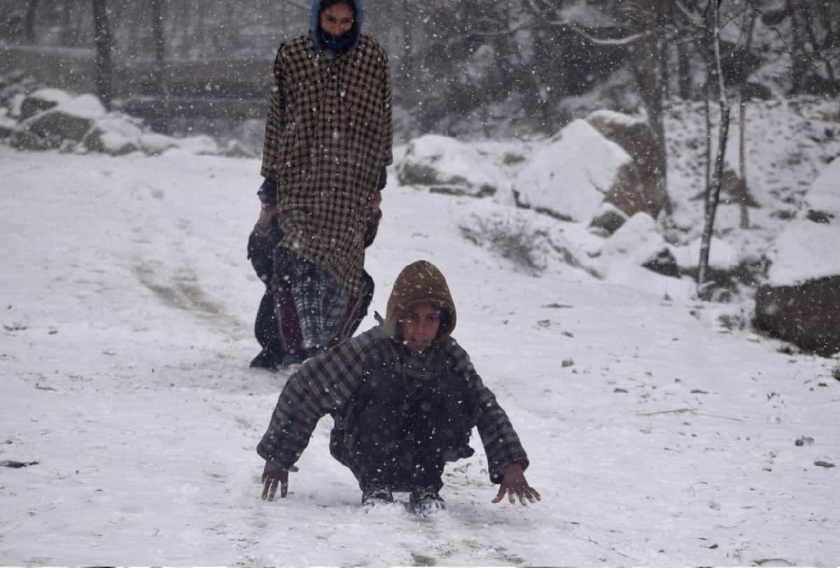Weather Forecast Update Today in Jammu Kashmir Mata Vaishno Devi Katra Snowfall Todayweather jammu kashmir snowfall in mata vaishno devi and kashmir