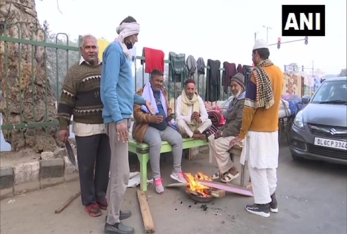 Delhi Safdarjung recorded about  3 degree celcius temperature likely to fall more says IMD