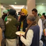 कृषि मंत्री ने किसानों संग खाया खाना