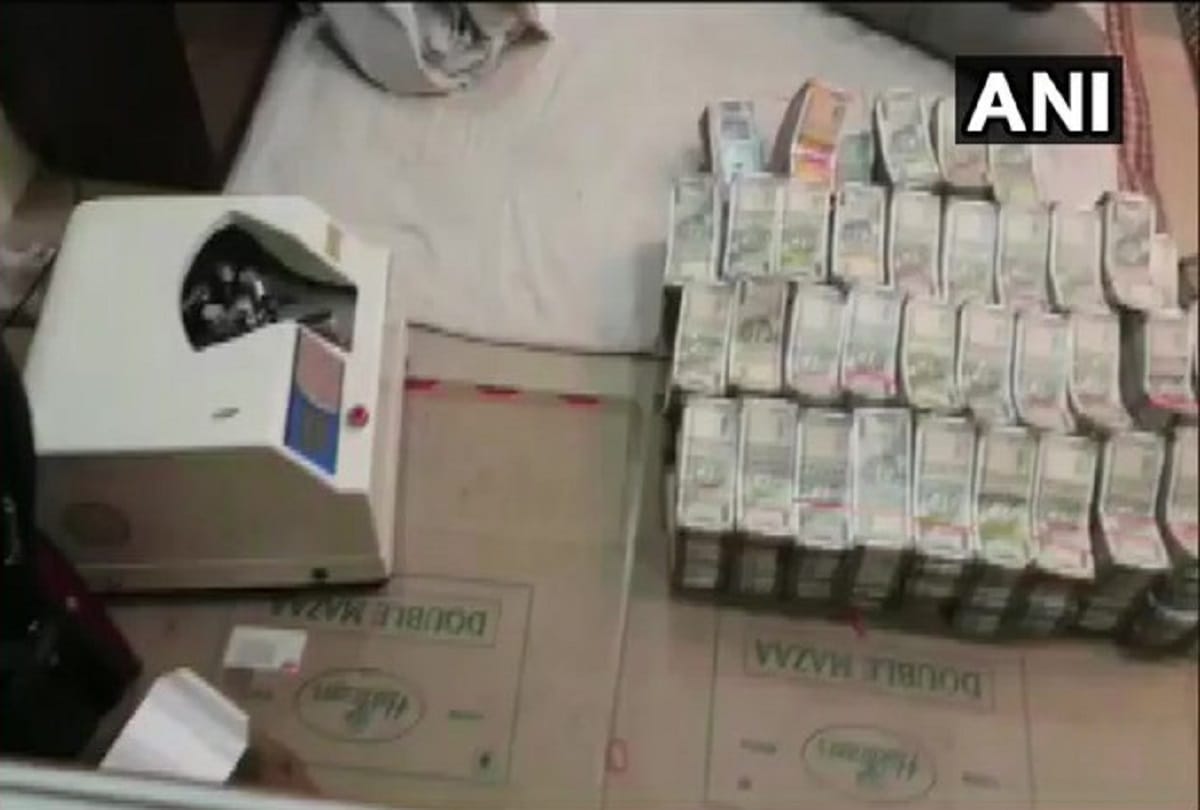 income tax department conducts searches at premises of hawala operators in delhi