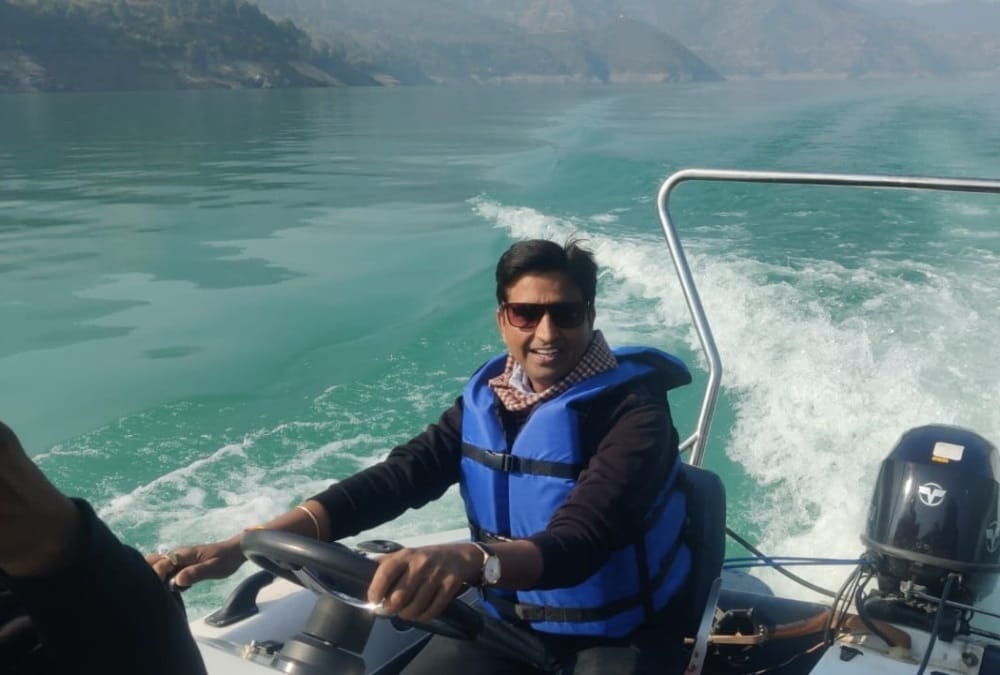 New Year 2021: Tehri lake buzzed with Tourists,  Kumar Vishwas also Enjoyed boating Photos