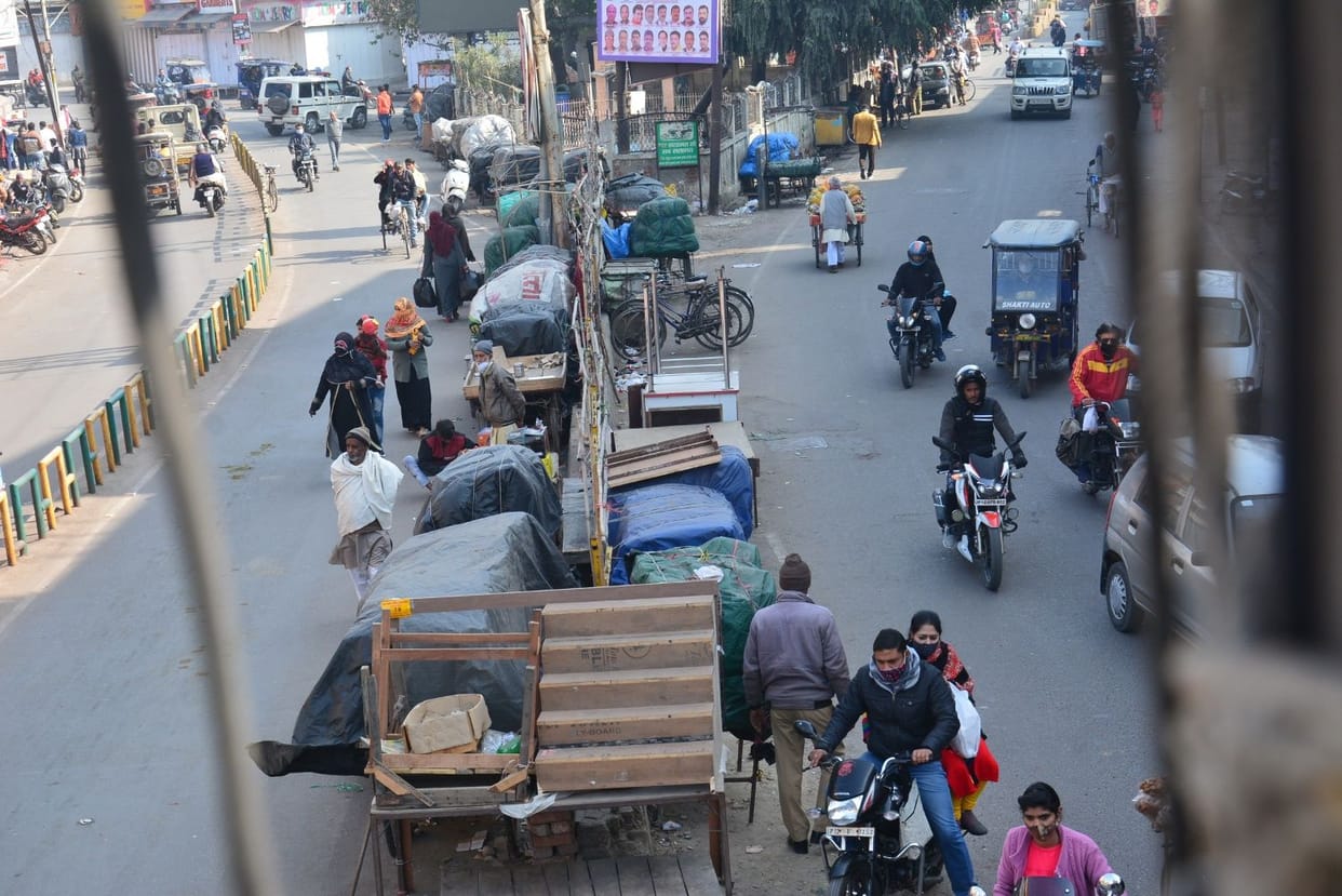Parking lot in city turned into illegal market