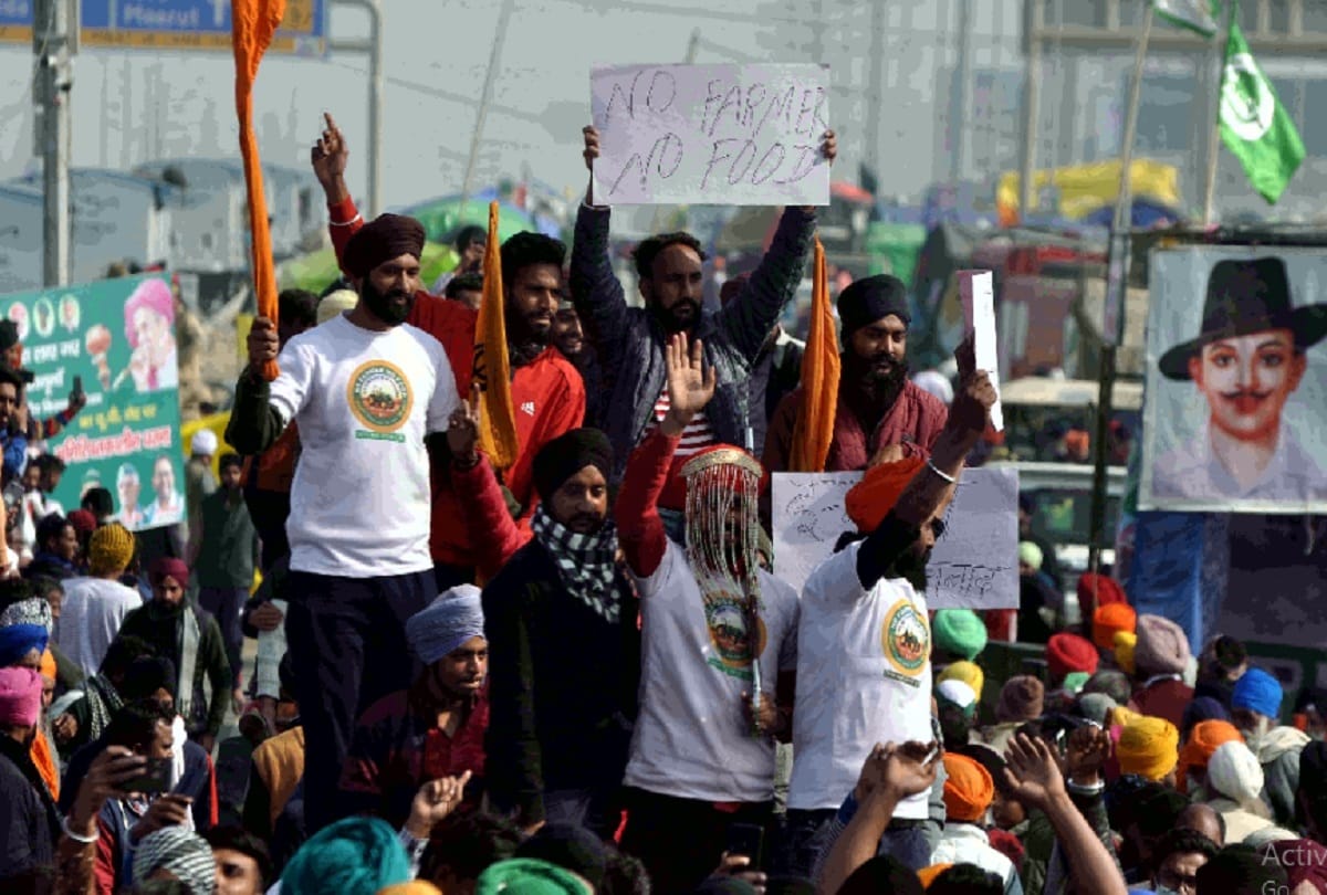 Barat out from Khoda to Delhi border by farmers
