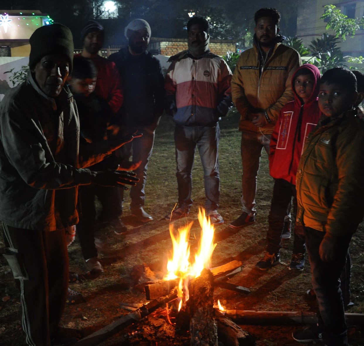 Rolled mercury, no relief from sunlight, maximum temperature 21.0 and minimum 5.0 degree Celsius
