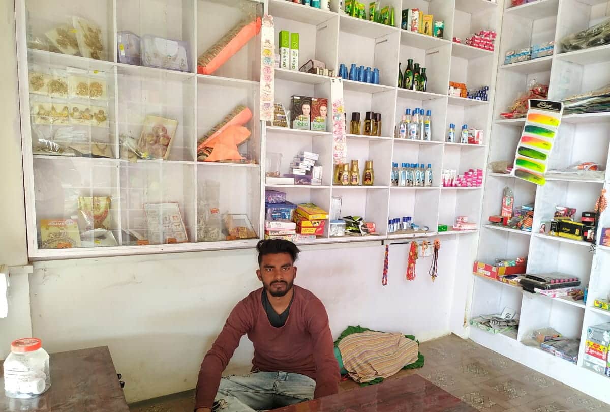 Special story of hardworking people self-sufficient after job left in lockdown in maharajganj