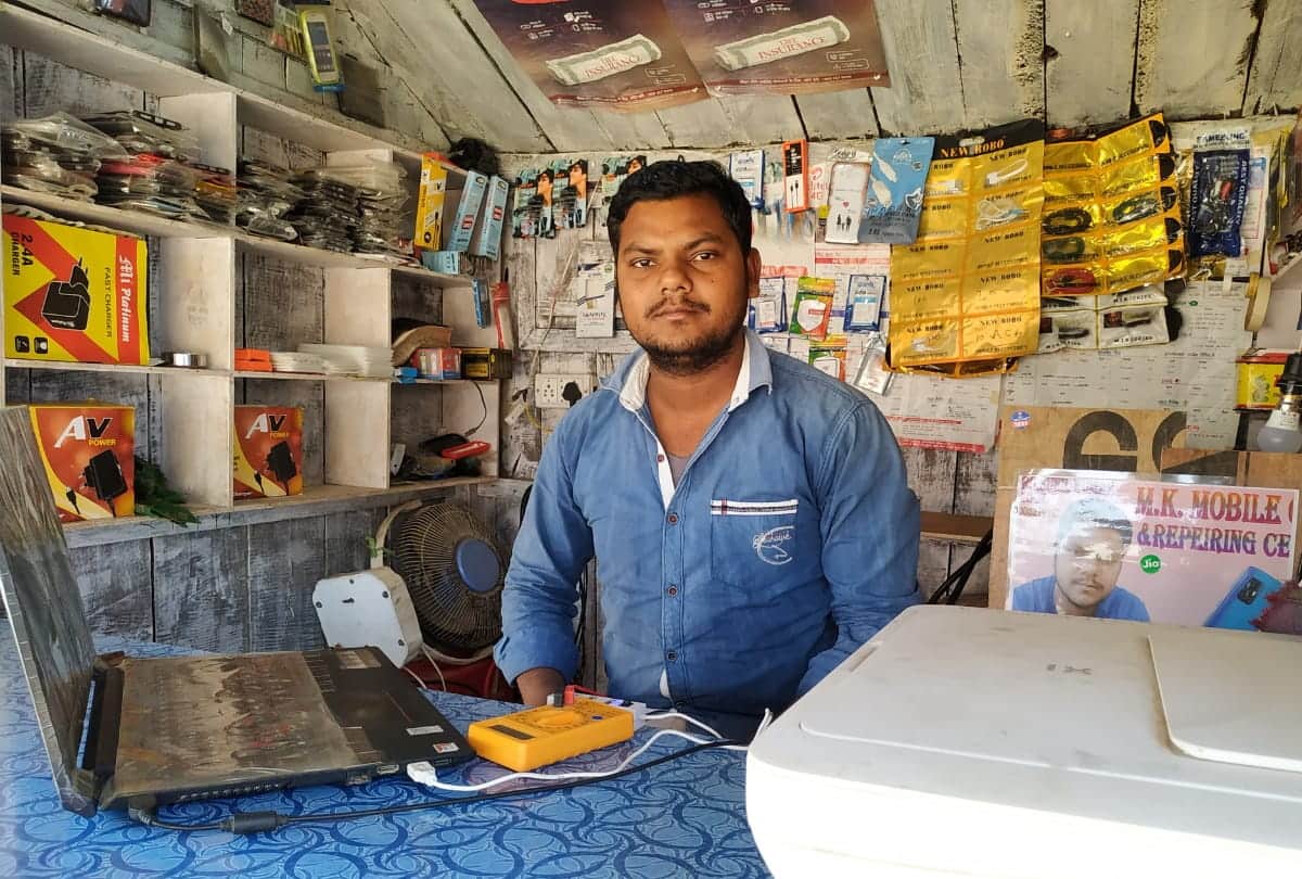 Special story of hardworking people self-sufficient after job left in lockdown in maharajganj