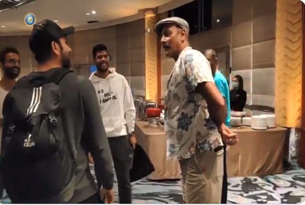 AUSvsIND: rohit sharma joins the team, coach ravi shastri ask, how was your quarantine