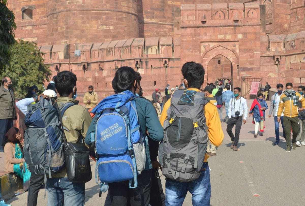 moat and walls built around Agra Fort will be Conservation