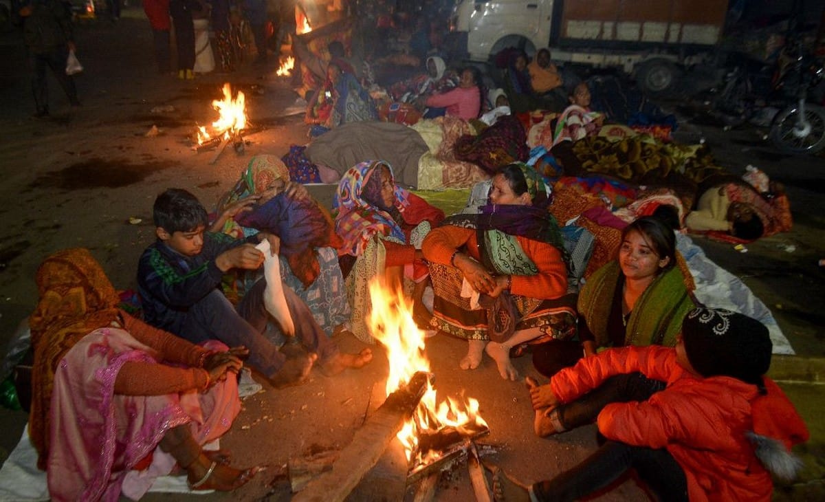 Up varanasi weather : 1.4 degree minimum temperature two days no relief winds increase cold melting