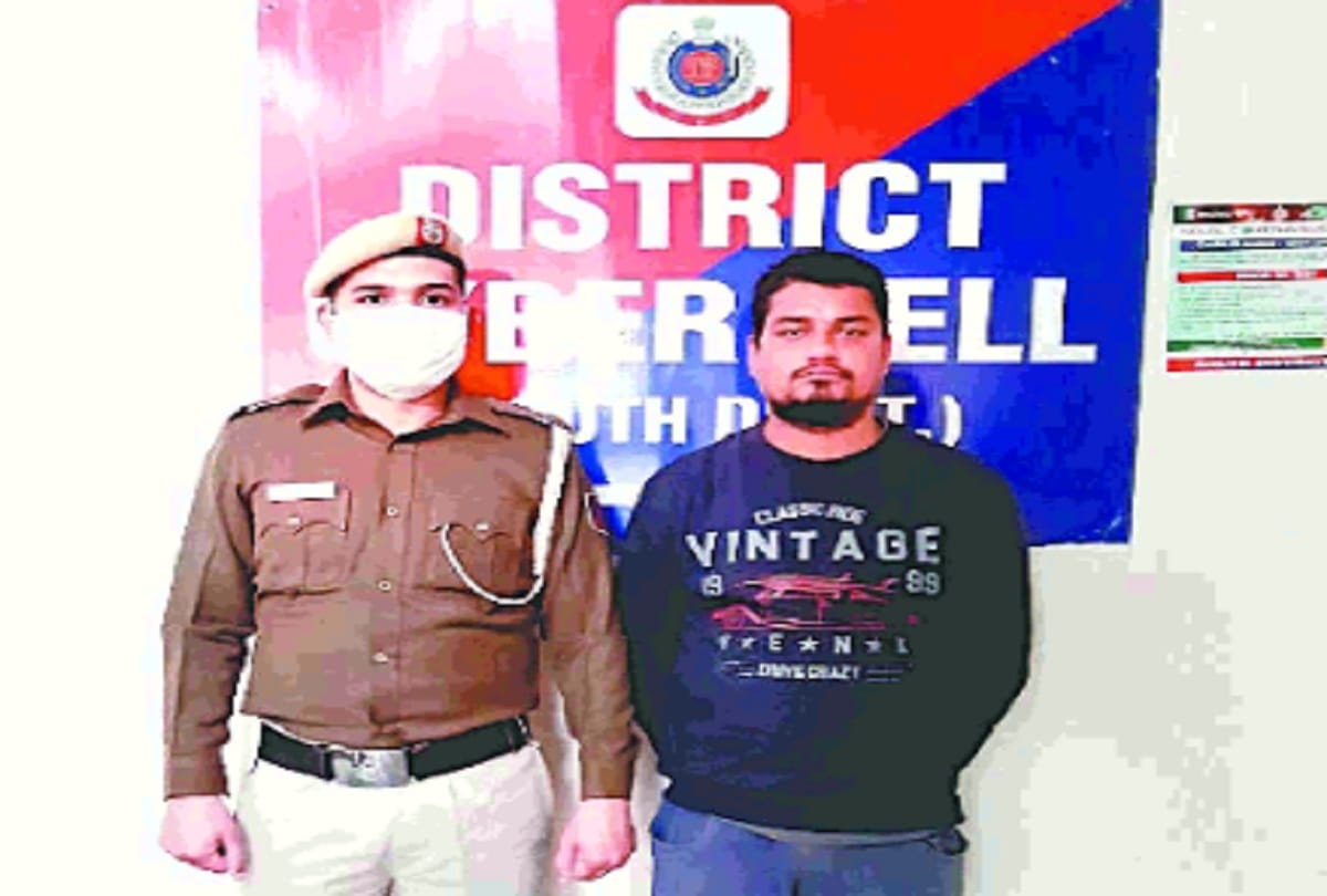 Blackmaier of over 100 women arrested in delhi