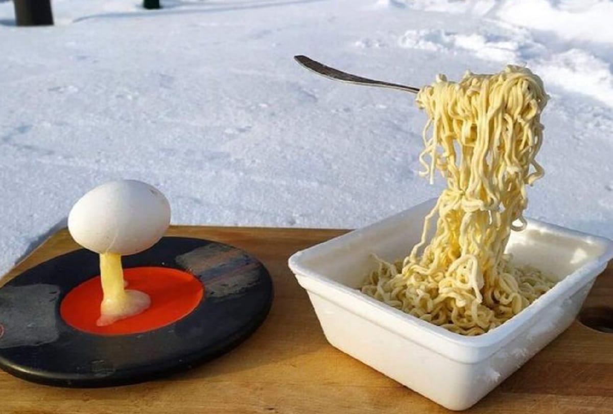 Frozen eggs and noodles in the air and see viral photo