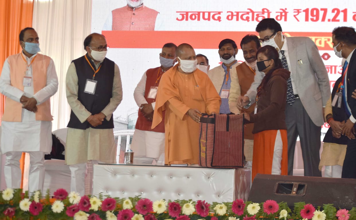 CM gave check and tool kit to 11 beneficiaries