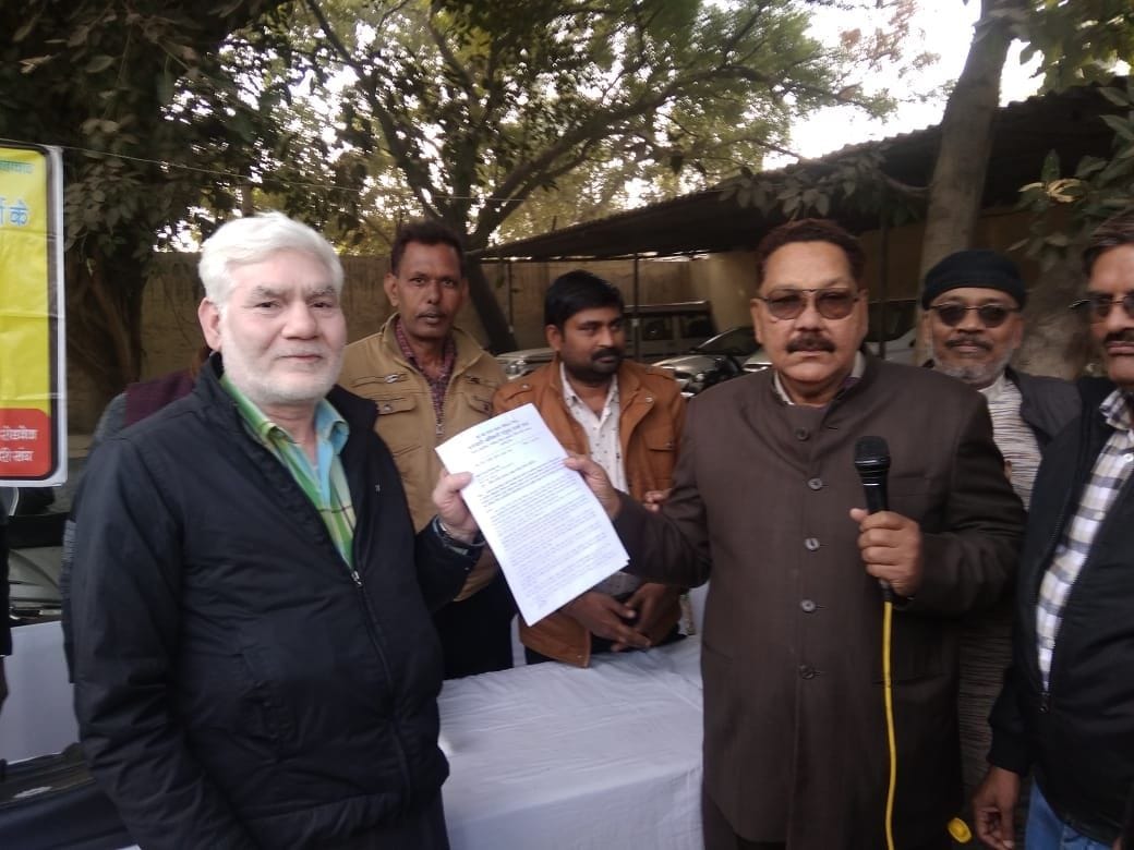 roadways employee protested against privatization