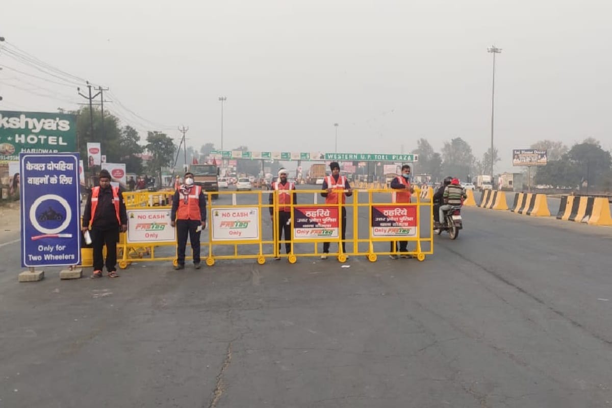Traffic marshal deployed on toll plaza, conducted trial