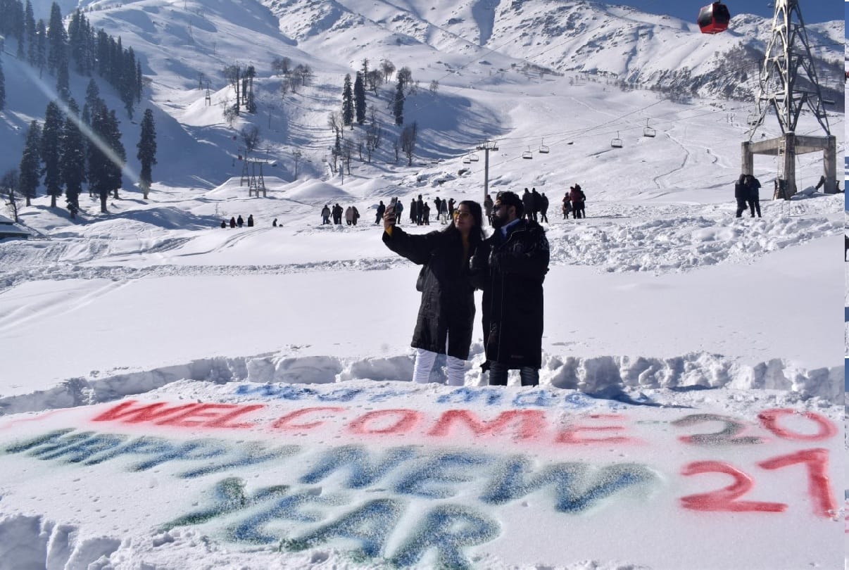 New year 2021 celebration in gulmarg jammu kashmir