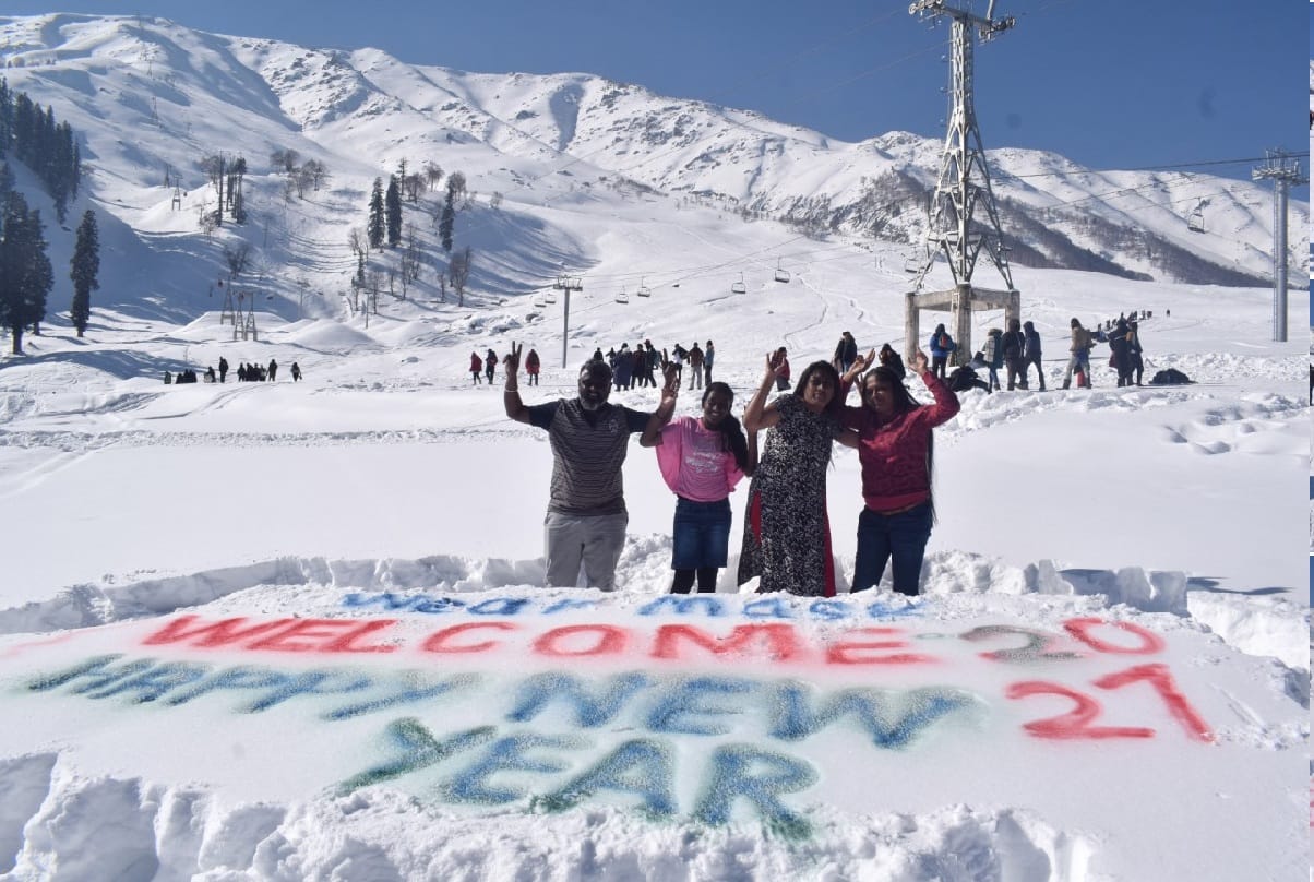 New year 2021 celebration in gulmarg jammu kashmir