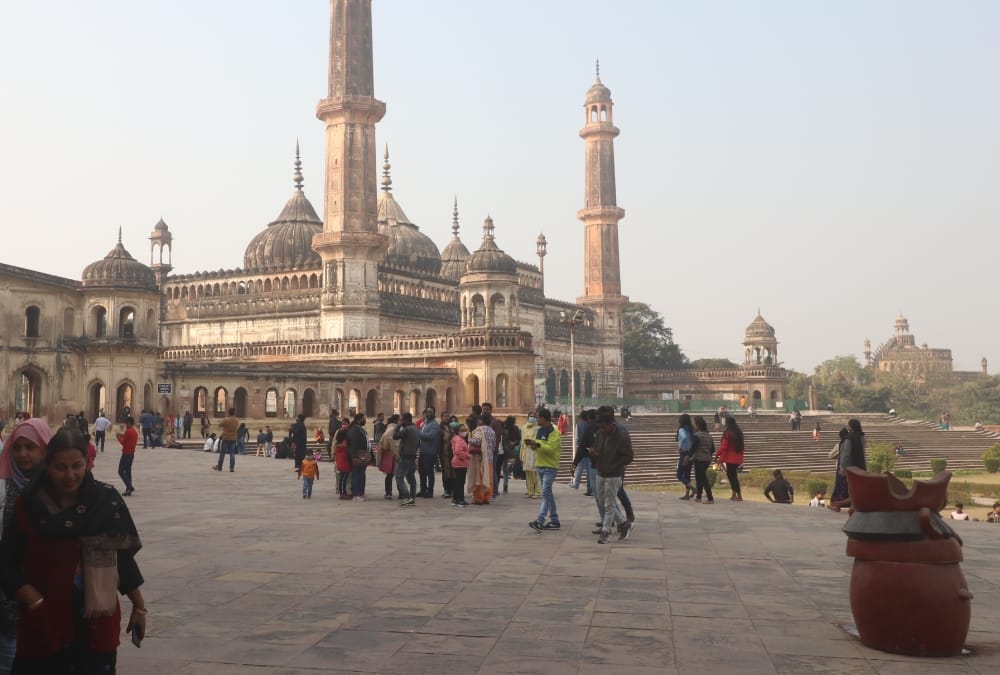 People preparing for new year celebration in Lucknow.