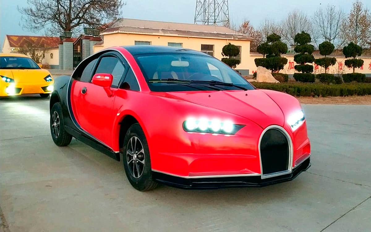 China Copycat Cars: Luxury sports car Bugatti Chiron chinese version named as shandong fengde bugatti p8 electric car