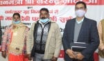कलेक्ट्रेट स्थित एनआईसी कक्ष में प्रधानमंत्री आवस योजना शहरी के तहत वीसी में डीएम राजेश कुमार  ल?
