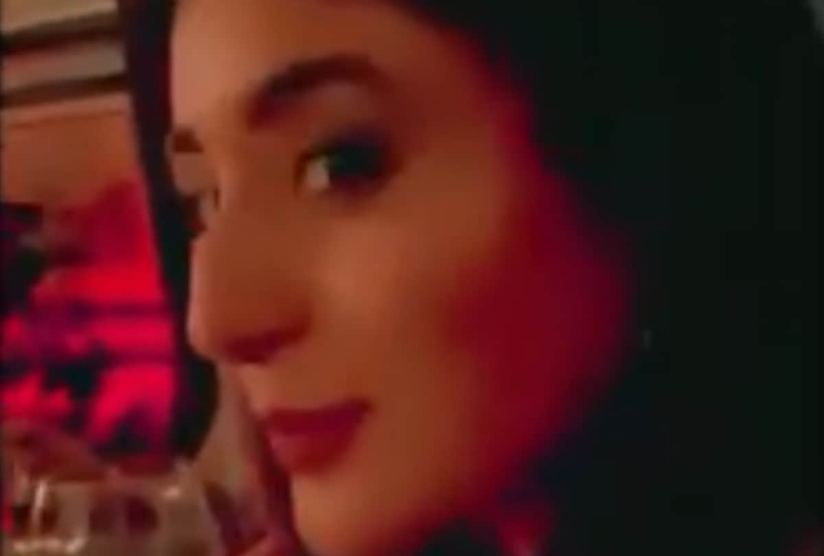 Kareena Kapoor Saif Ali Khan New Year 2021 party with soha ali khan and Kunal Kemmu