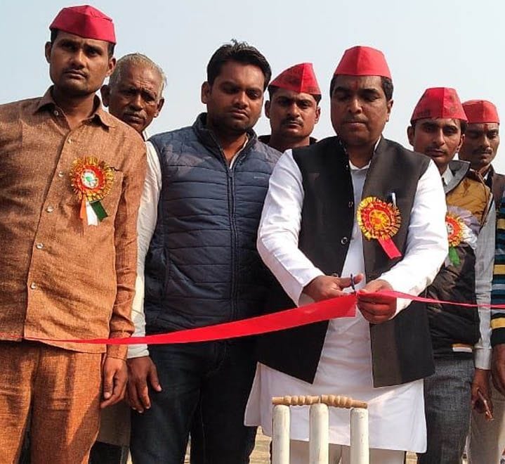kriket toornaament ka sapa neta ne kiya shubhaarambh