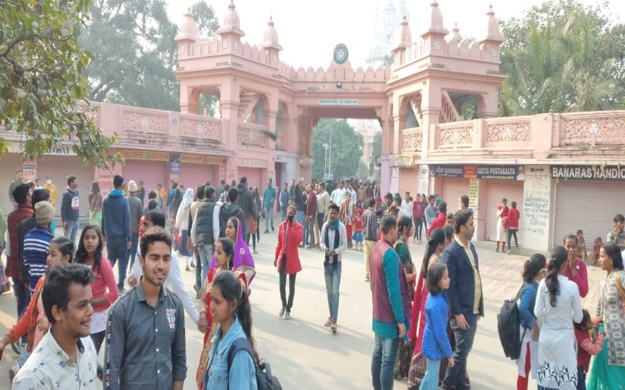 Greetings of new year with enthusiasm and gaiety, banging started at 12 o'clock