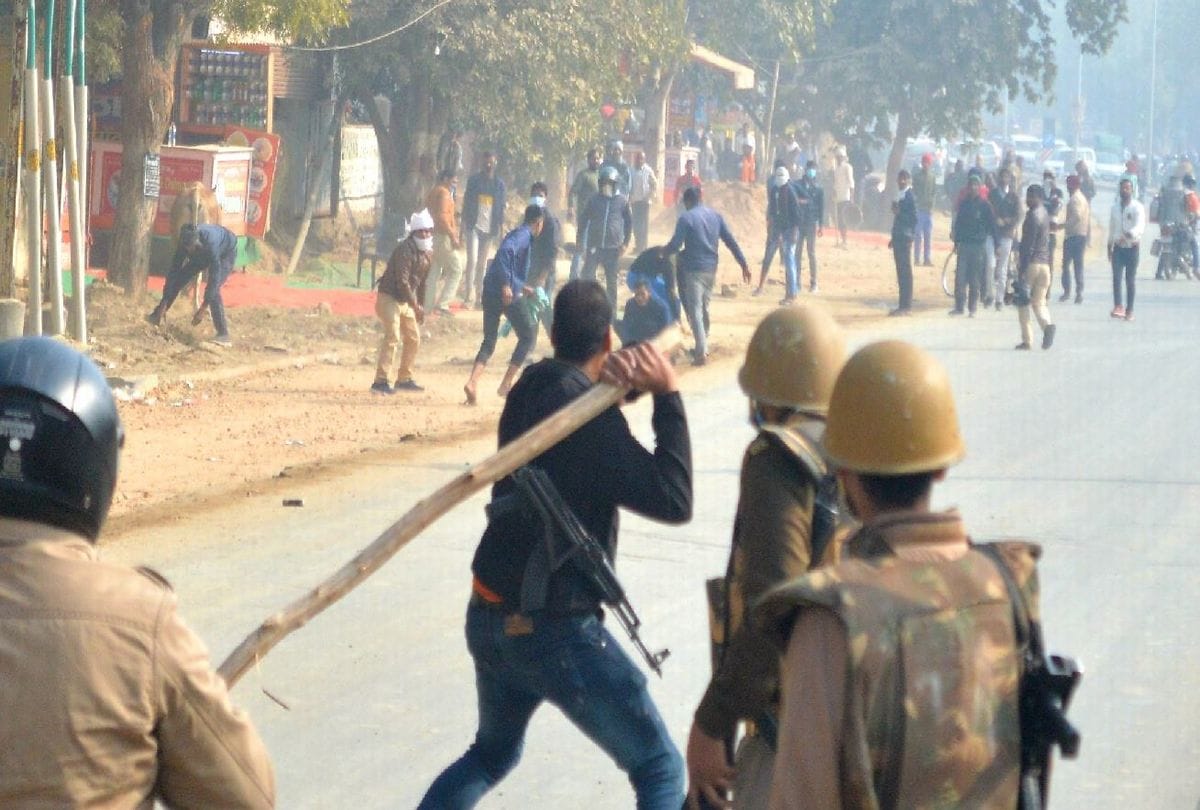 Clash In Agra Tora Police Chocki Inside Story