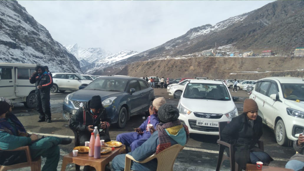 On the first day, 3980 tourist vehicles passed through Atal Tunnel Rohtang