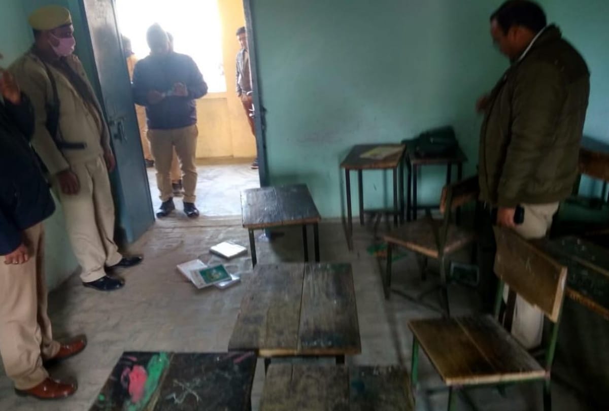 bulandshahr class 10th student killed on the spot everywhere it was blood other students get scared