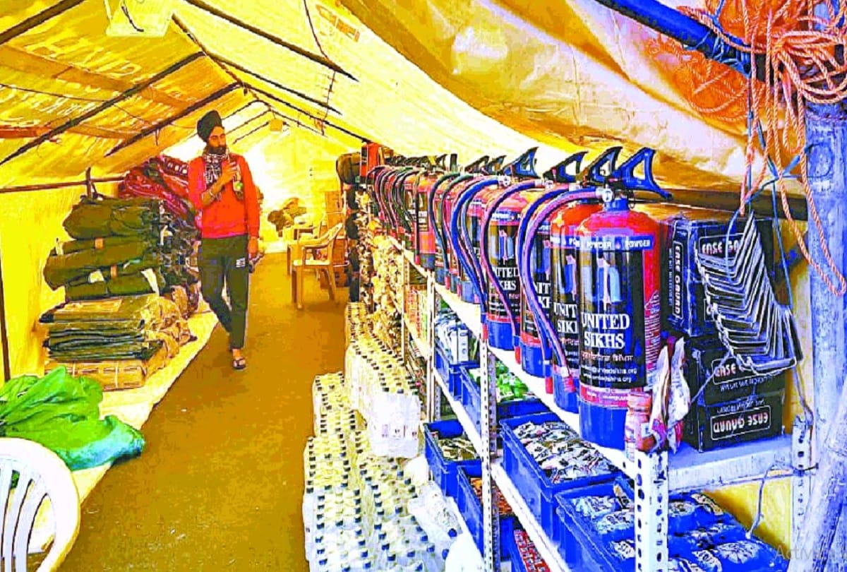 protesting farmers get all the goods they need, United Sikh organization opened Kisan Mall on the border