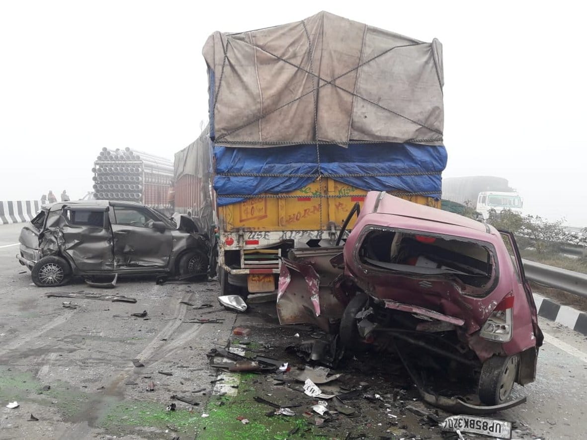 32 vehicles collided on Eastern Peripheral Expressway in dense fog, 43 injured