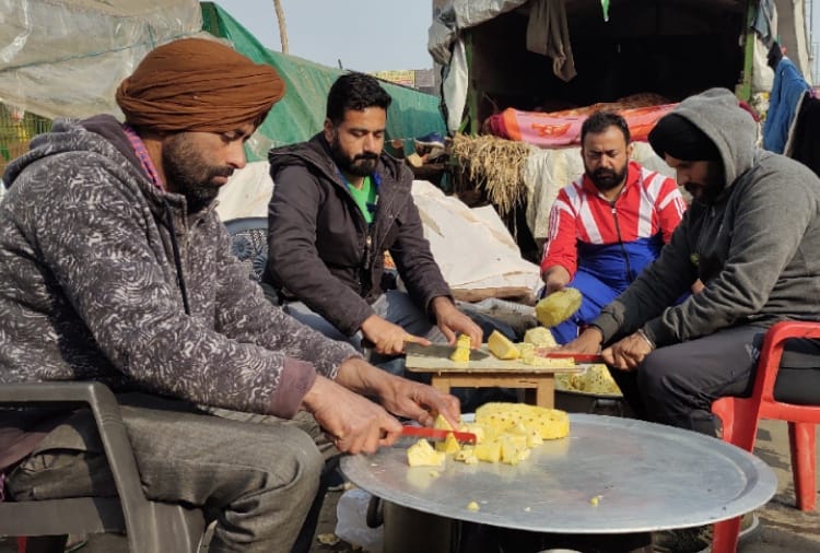 Kisan Andolan: Farmers will celebrate new year on the road today