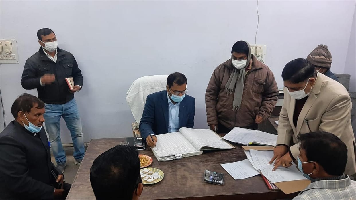 Hathras: New DM assumed charge, counted priorities