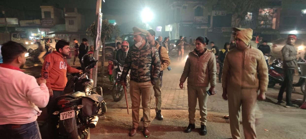 Police watch over highway hotels, chased away youths