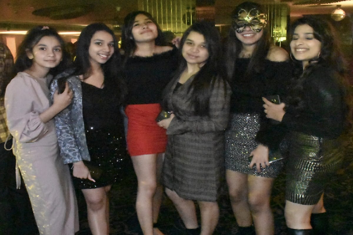 Youth has New Year celebrates with dance on DJ in Meerut